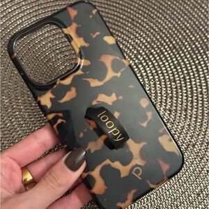 Loopy case. iPhone 13 Pro Tortoise Print